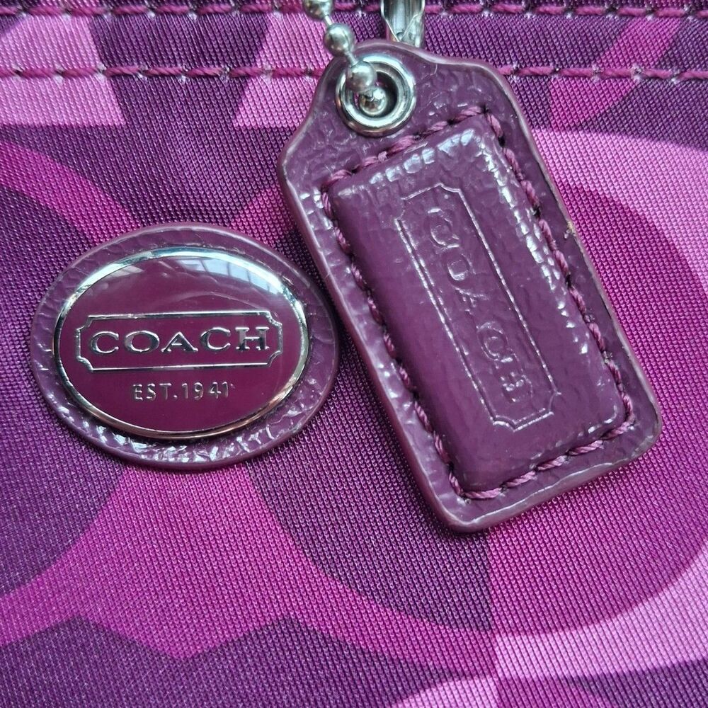 COACH Peyton Dream Cosmetic Bag Pouch Purple Pink Signature C Geometric NWOT '13 - Picture 3 of 8